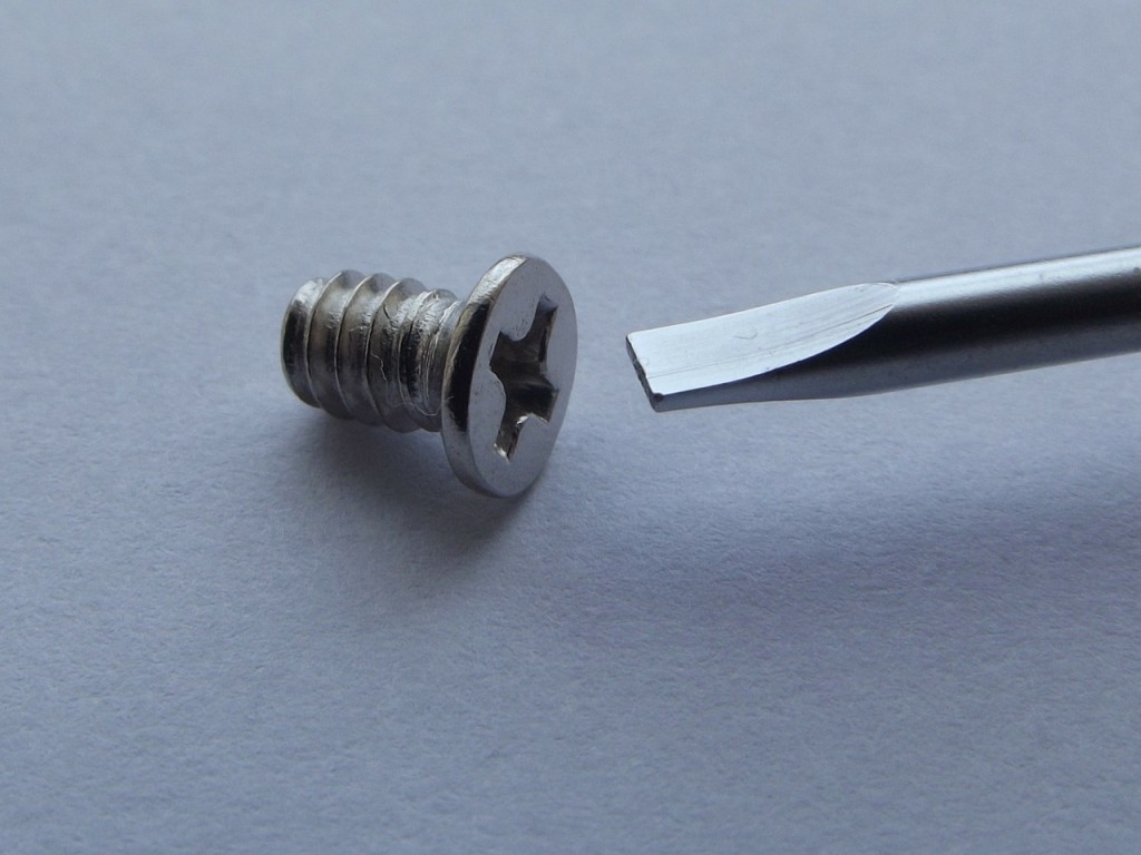 screw-106359_1280